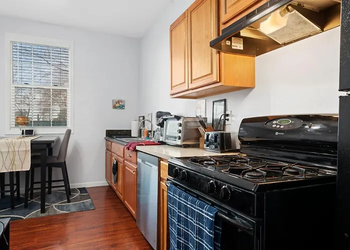 Cozy 1 Bdr/1Br Near Downtown