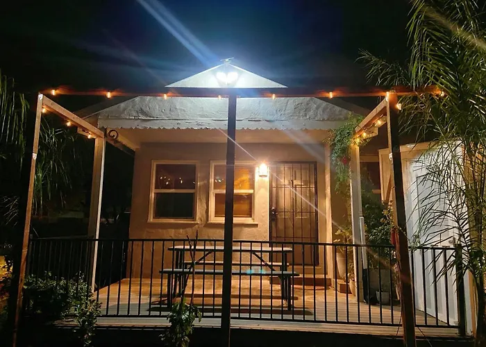 Sweet Home 1 King Bed 1 Queen Bed With Ample Parking Only 2Mins To Freeway
