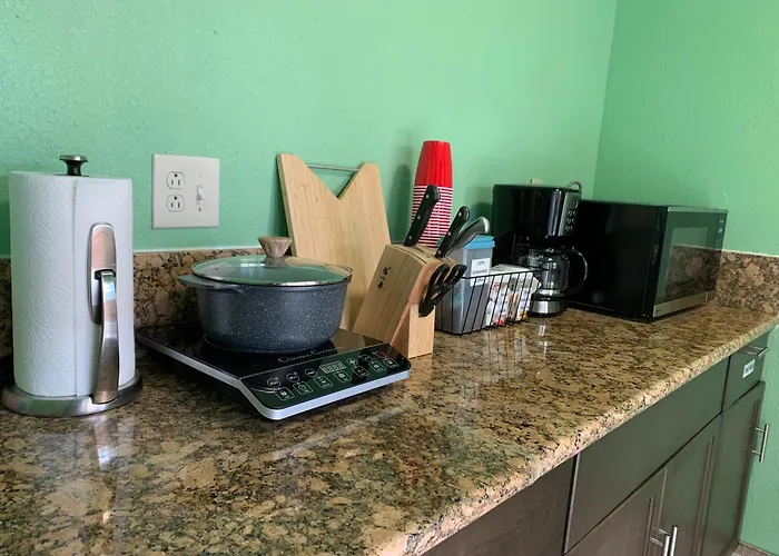Cozy Suite With Private Patio Close To Downtown And Uc Davis Medical Center